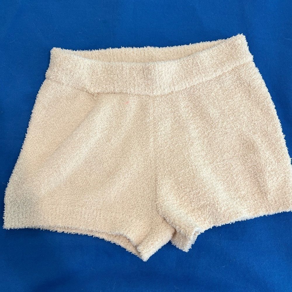 Cozy Knit Boucle Shorts in Cream Size Small